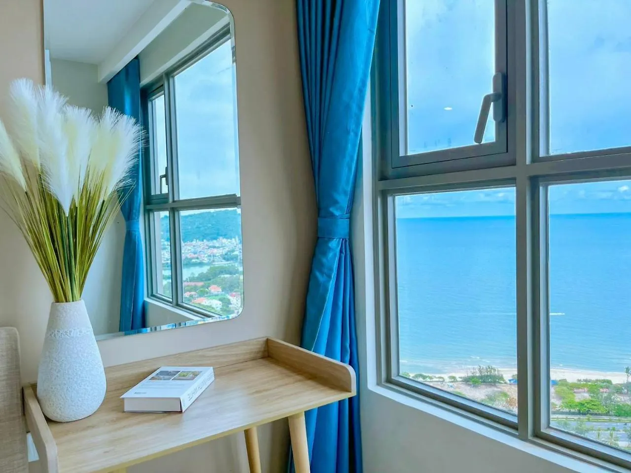 The Song Vung Tau Near Beach -Harry Apartment 0*,
